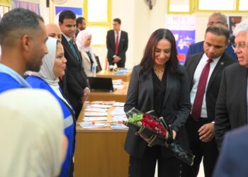 وزيرة التضامن تسلم جامعة الأقصر الأهلية طابعة برايل لطباعة المناهج