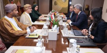 وزير السياحة والآثار يلتقي نظيره العُماني بالرياض