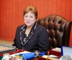 الدكتورة ألفت كامل تتكفل بـ150 رحلة عمرة 