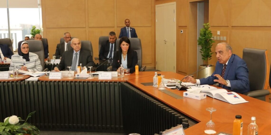 وزير الكهرباء يترأس اجتماع الجمعية العامة للشركة المصرية لنقل الكهرباء