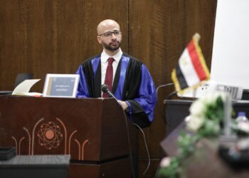 الإعلامي وليد فاروق يحصل على درجة الدكتوراه في الفنون التطبيقية