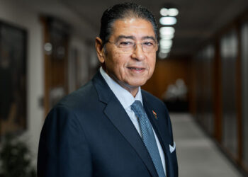 هشام عز العرب ضمن قائمة فوربس لأقوى الرؤساء التنفيذيين في الشرق الأوسط 2025