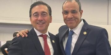 وزير الخارجية يلتقي مع نظيره الأسبانى على هامش أعمال قمة مجموعة العشرين