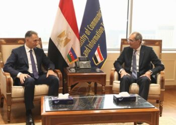 وزير الاتصالات يبحث مع وزير التنمية الرقمية والنقل الأذربيجاني تعزيز التعاون المشترك