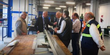 رئيس مصر للطيران يتفقد مواقع الصيانة ويشيد باجتياز تفتيش EASA الدولي