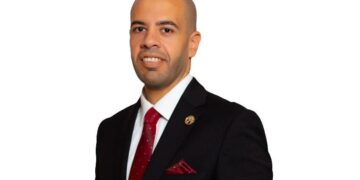 نائب برلماني: تطوير البنية التحتية في البحر الأحمر يعزز القيمة الاستثمارية للمنطقة بالكامل 