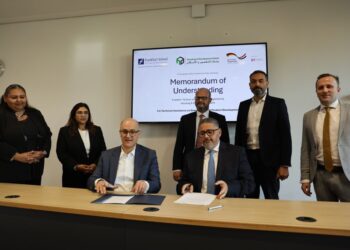 بنك التعمير والإسكان يوقّع شراكة استراتيجية مع مدرسة فرانكفورت للتمويل المستدام