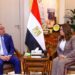 وزيرة التنمية المحلية والقائم بأعمال وزير البيئة ووزير المالية يبحثان عدداً من الملفات المشتركة