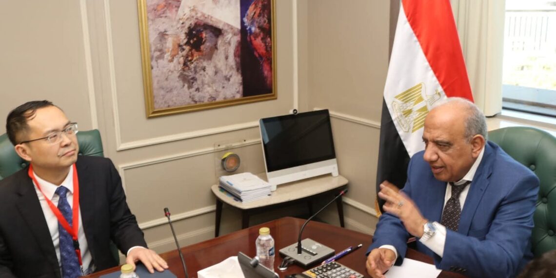 وزير الكهرباء يبحث مع شركة XD الصينية خطة توطين صناعة المهمات الكهربائية وزيادة الاستثمارات