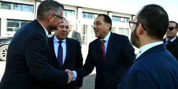 رئيس الوزراء يفتتح مصنع ليوني مصر العالمية لضفائر السيارات بمدينة بدر