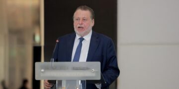 محافظ البنك المركزي يلقي الكلمة الرئيسية في الاجتماع السنوي حول الاستقرار المالي والأولويات الرقابية