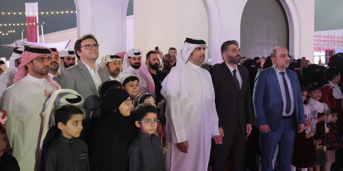 وزير الثقافة يبحث تعزيز التعاون الثقافي مع هيئة متاحف قطر