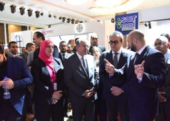 وزير الصحة يتفقد المعرض الدولي الرابع للأشعة ويؤكد دعم مصر لتوطين الصناعة الطبية