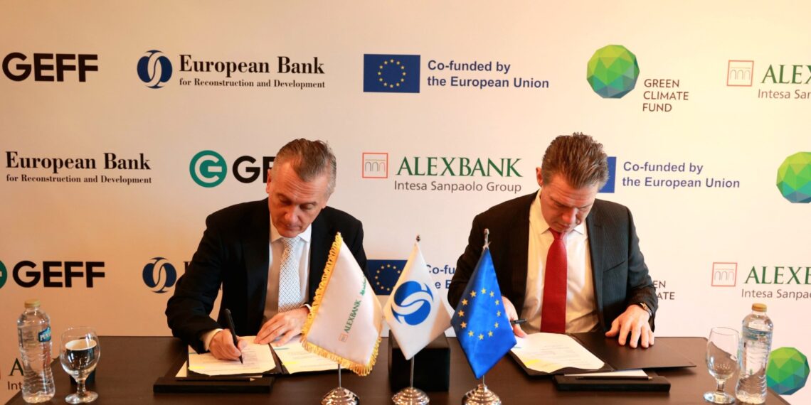 بنك الإسكندرية والأوروبي لإعادة الإعمار يدعمان التمويل الأخضر بمصر بـ20 مليون دولار