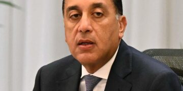 رئيس الوزراء يغادر العاصمة اللبنانية عائدا إلى القاهرة