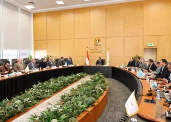 وزير الإسكان يتابع تنفيذ مشروعات حياة كريمة في الريف المصري