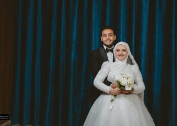 الاقتصادي نيوز يهنئ الخبير السياحي محمود الحويطي بزفافه على «عروس النيل» مريم كامل