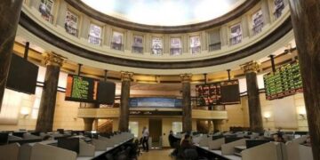 البورصة المصرية تغلق على ارتفاع طفيف وسط اتجاه عرضي