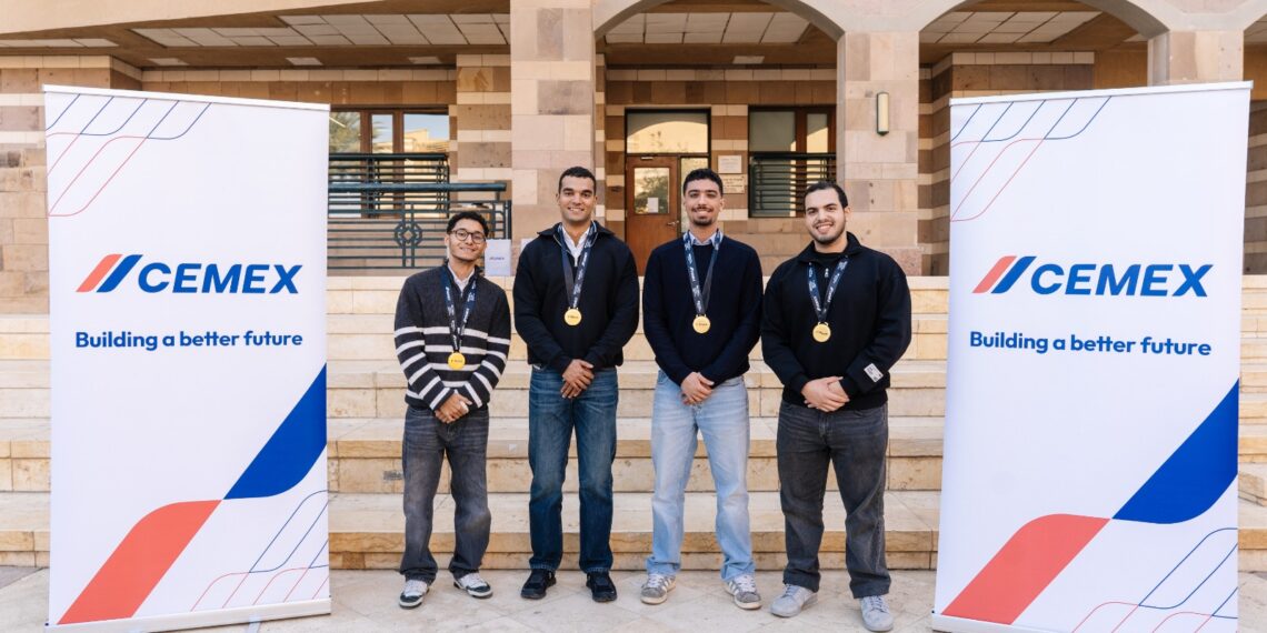 طلاب الجامعة الأمريكية يبتكرون مساكن مستدامة ضمن مسابقة سيمكس 2025