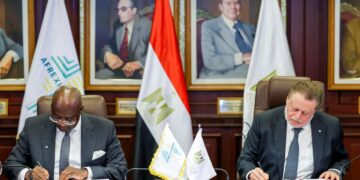 المركزي المصري وأفريكسيم بنك يوقعان مذكرة تفاهم لإنشاء بنك إفريقي للذهب في مصر