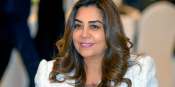 توقيع عقد توريد 20 حافلة كهربائية لدعم النقل الأخضر في القاهرة الكبرى