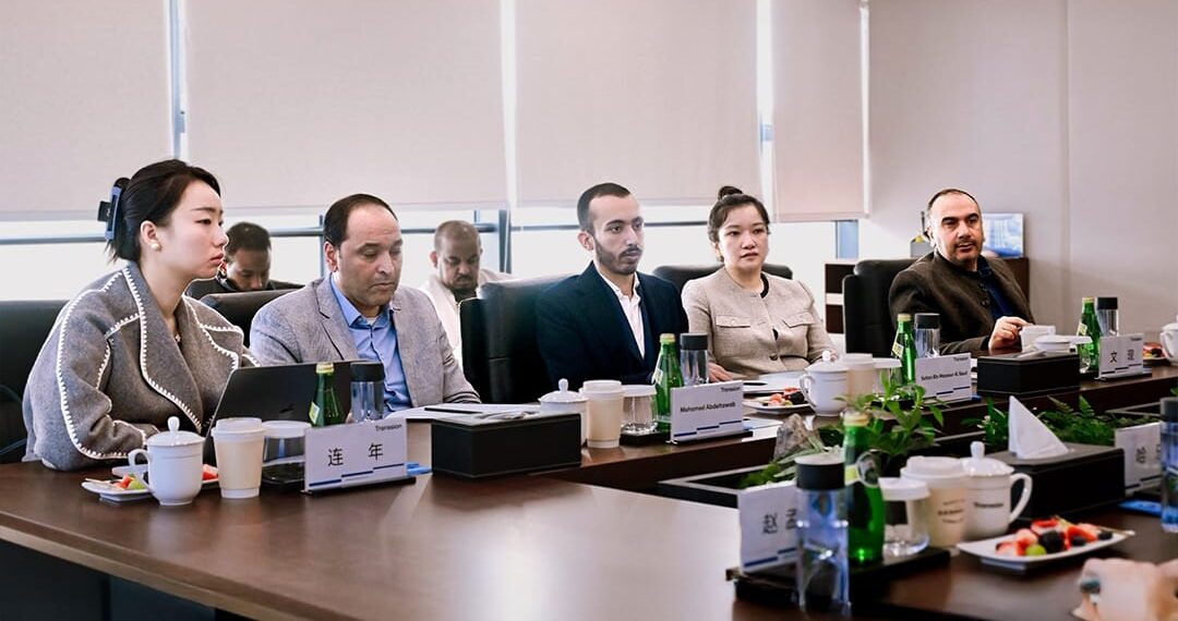 الأمير سلطان بن منصور آل سعود يقود مباحثات تعاون استراتيجي مع إنفينيكس في شنغهاي