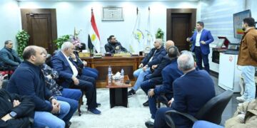 وزير الإسكان يعقد اجتماعًا لمتابعة مشروعات القرى السياحية 