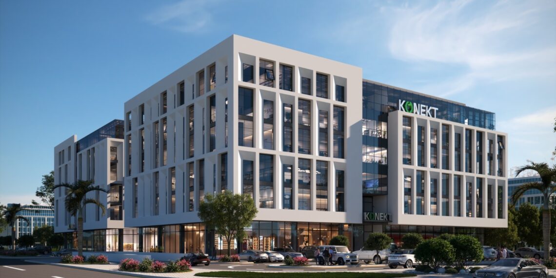 رويـال للتأمين تختار القرية الذكية لتوسيع حضورها في مجمع الأعمال المتكامل