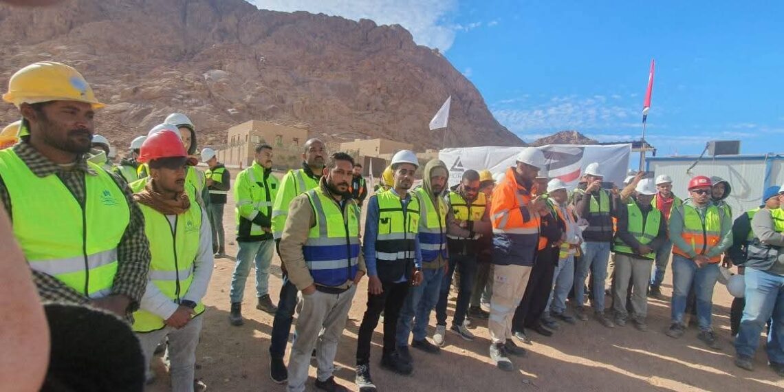 وزارة العمل تُطلق مبادرة «سلامتك تهمنا» بمشروع التجلي الأعظم بسانت كاترين