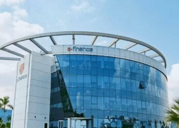 إي فاينانس تقدم عرضاً مبدئياً للاستحواذ على شركة خدمات مالية غير مصرفية