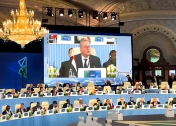 وزير البترول والثروة المعدنية يشارك في المائدة المستديرة لوزراء التعدين