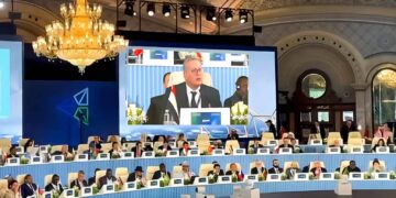 وزير البترول والثروة المعدنية يشارك في المائدة المستديرة لوزراء التعدين