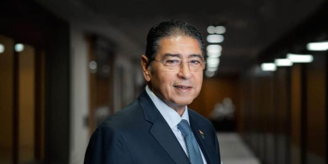 هشام عز العرب: تخفيف عبء الدين يبدأ من إصلاح الإيرادات