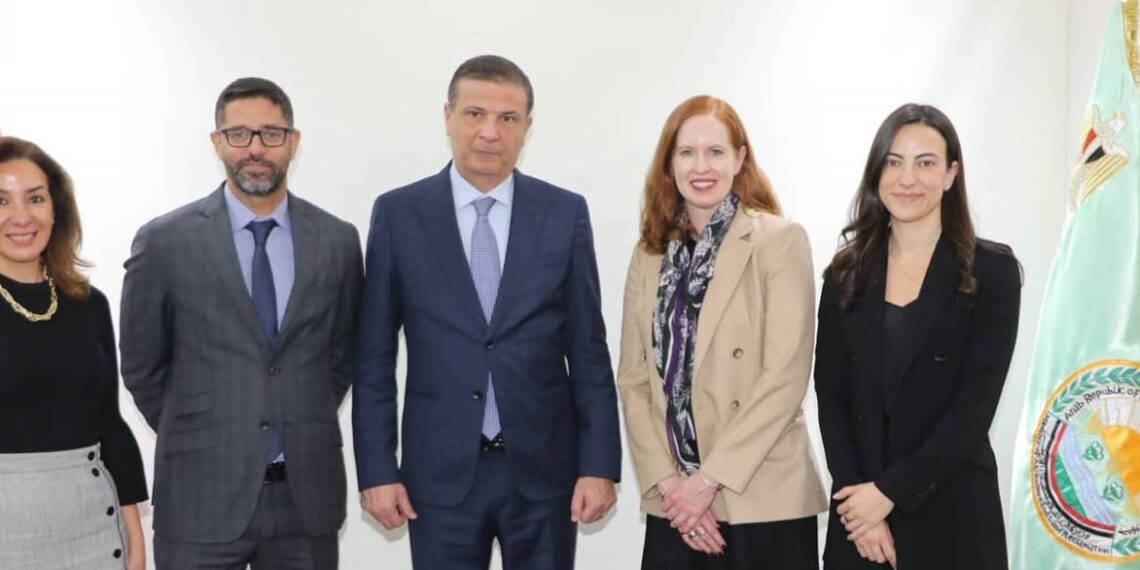 وزير الزراعة يبحث مع ممثلي كرافت هاينز توسيع الاستثمارات وتعزيز منظومة الزراعة التعاقدية