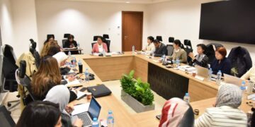 نائب وزير الصحة تبحث تطوير المرحلة الثانية من مشروع «مركز الخدمة المجمعة» لدعم النساء والفتيات