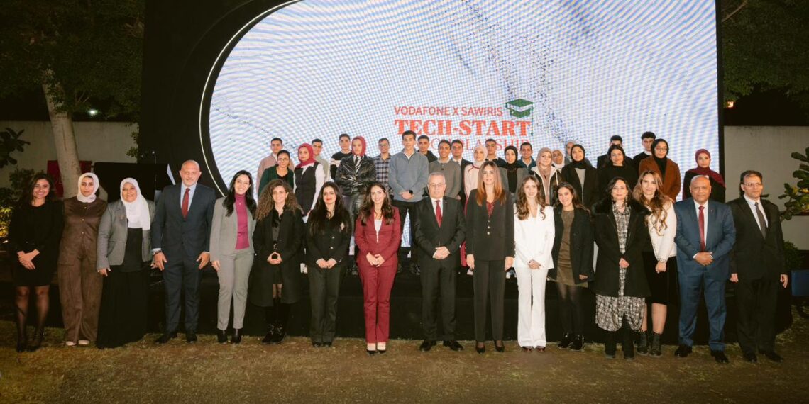 ڤودافون مصر وساويرس تطلقان منحة Tech-Start لدعم 25 طالبًا في التخصصات التكنولوجية