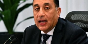 رئيس الوزراء يبدأ جولة تفقدية بعدد من المشروعات التنموية والخدمية بالمنيا