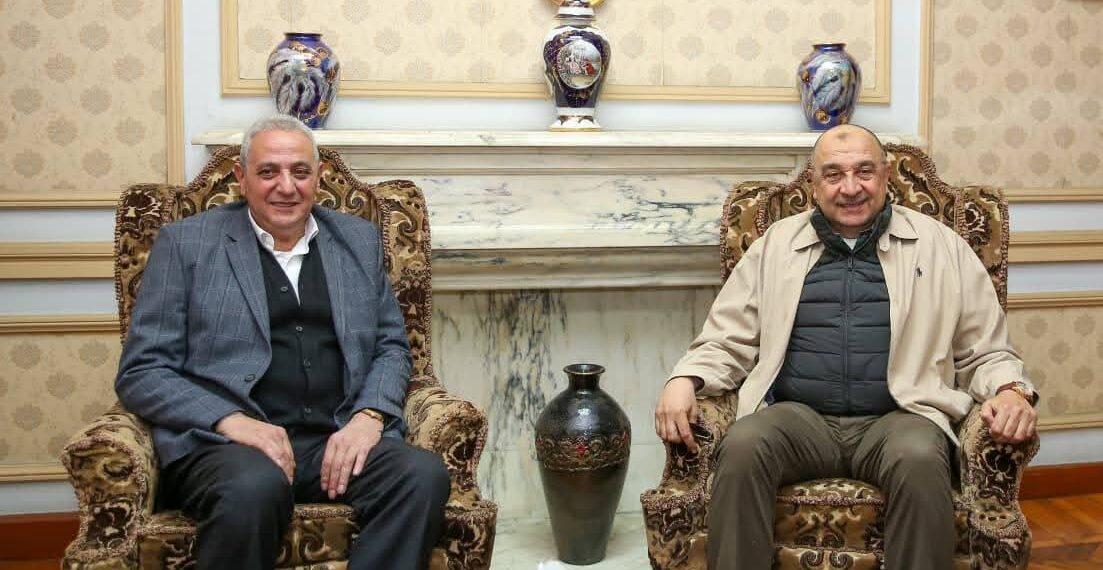 وزير قطاع الأعمال يبحث مع محافظ الغربية مشروعات تطوير غزل المحلة