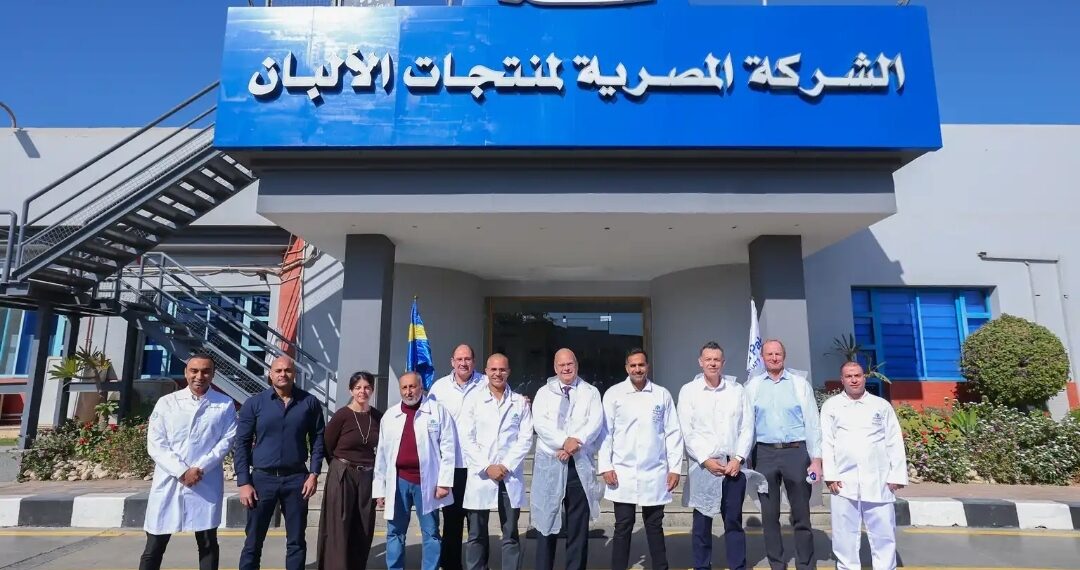 جهينه تستضيف سفير السويد في زيارة إلي مصنعها للألبان