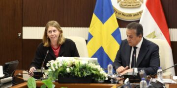 وزير الصحة يبحث مع وفد الشركات السويدية تعزيز الشراكات الاستراتيجية في القطاع الصحي