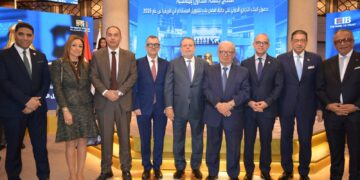 البورصة المصرية تقرع جرس التداول احتفالًا بتتويج CIB أفضل بنك للتمويل المستدام في أفريقيا