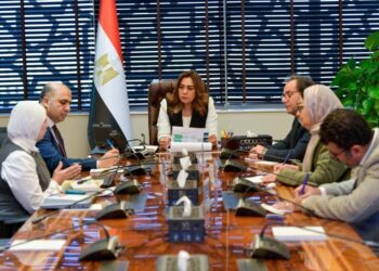 وزيرة التنمية المحلية والبيئة تتابع آخر مستجدات جهود وإجراءات الحد من استخدام الأكياس البلاستيكية
