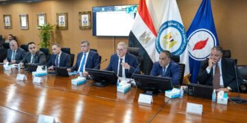 ” البترول” تعتمد الموازنات الاستثمارية لشركتي التعاون للبترول وأسيوط لتكرير البترول