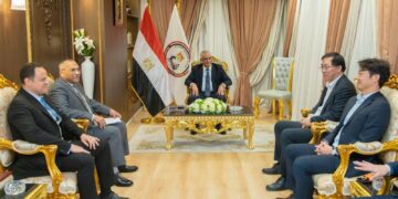 “الإنتاج الحربي” يبحث التعاون مع “Hanwha” الكورية الجنوبية