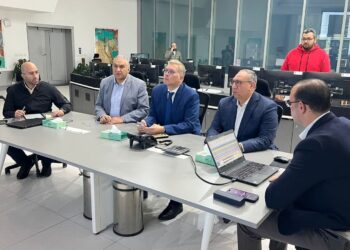 وزير البترول يزور مركز التحكم بالشبكة القومية للغاز الطبيعي