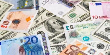 تعرف علي أسعار العملات الرئيسية مقابل الجنيه خلال تعاملات اليوم