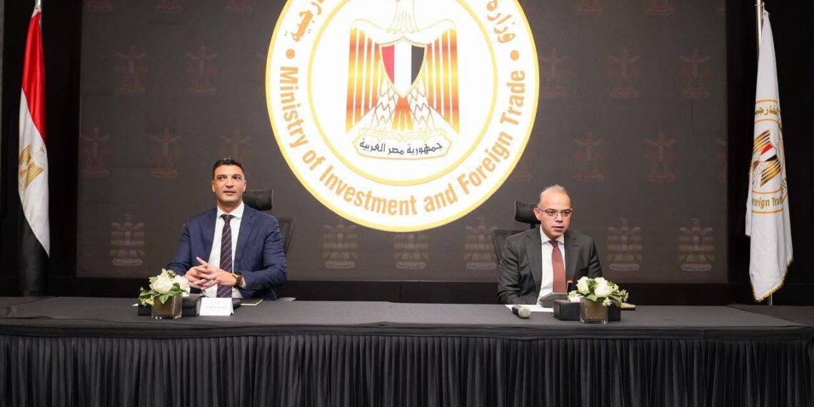 اجتماع مع بنوك الاستثمار لبحث مسارات تمويل مبتكرة لدعم الصناعة