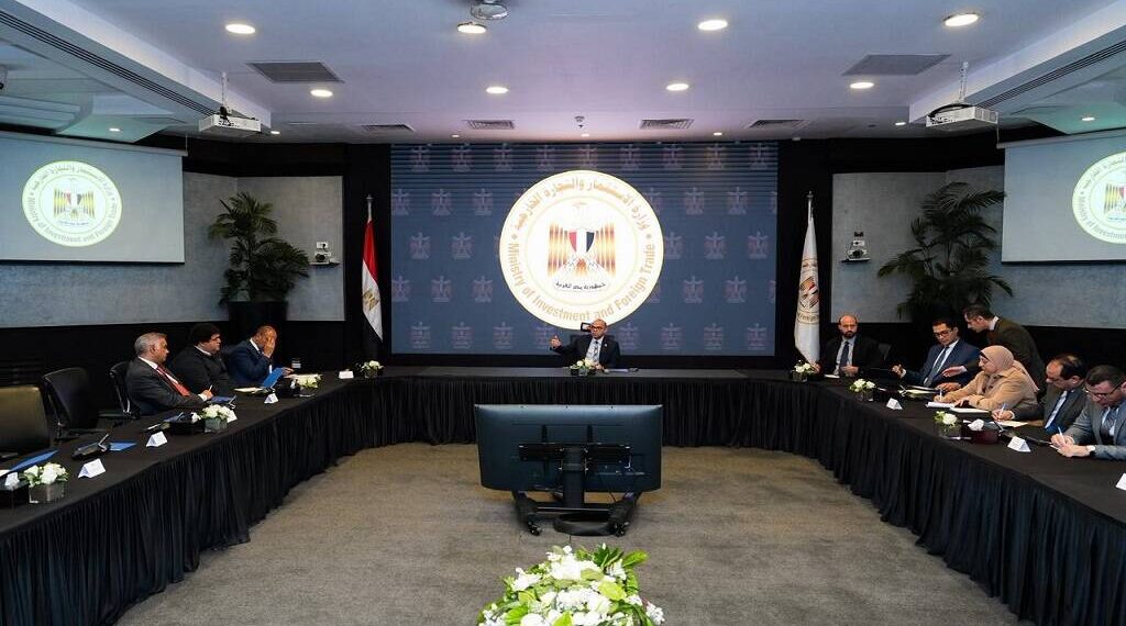 وزير الاستثمار يبحث دعم الشركات الناشئة وتيسير إجراءات التأسيس والتمويل