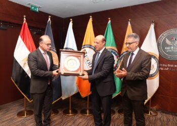 «الرقابة المالية» تُكرّم محمد فريد تقديرًا لفترة رئاسته للهيئة