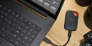 SanDisk تطلق جيلًا جديدًا من أقراص SSD المحمولة بسرعات أعلى ودعم لمحتوى الذكاء الاصطناعي